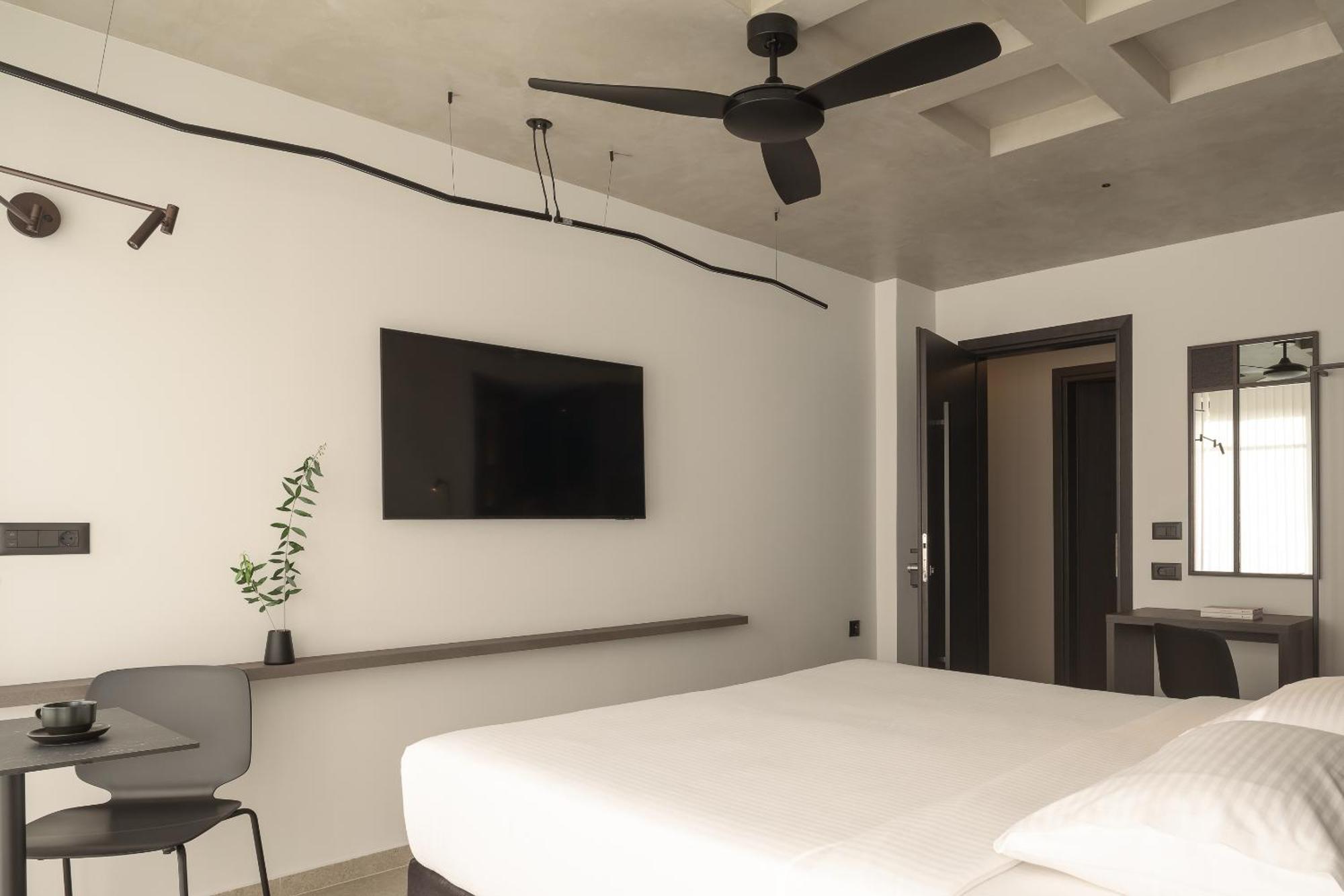 Pleiades Urban Stay By Semavί Heraklion  Ngoại thất bức ảnh