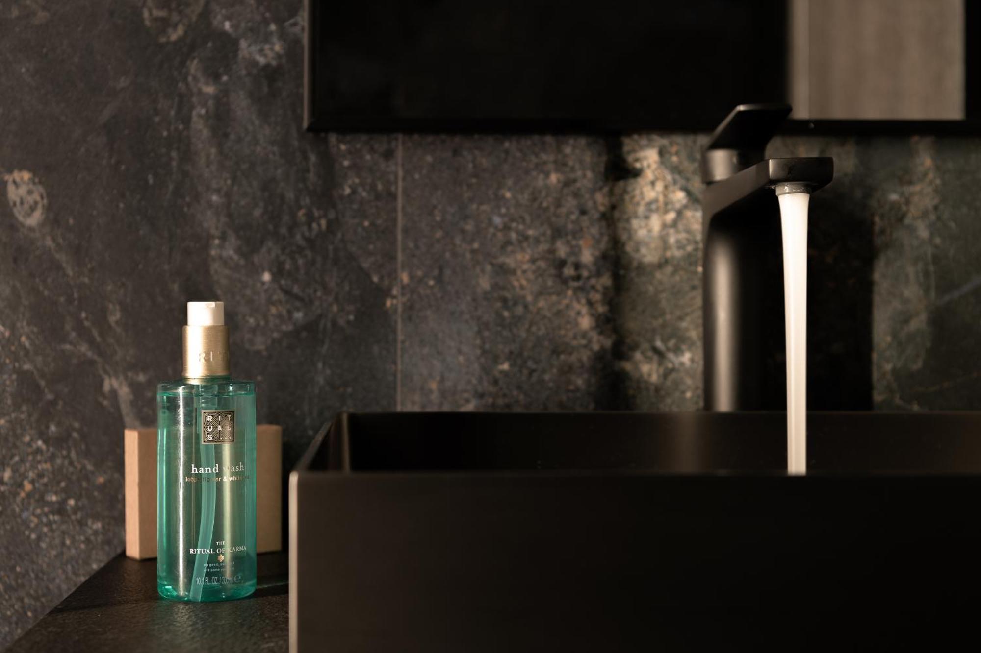 Pleiades Urban Stay By Semavί Heraklion  Ngoại thất bức ảnh